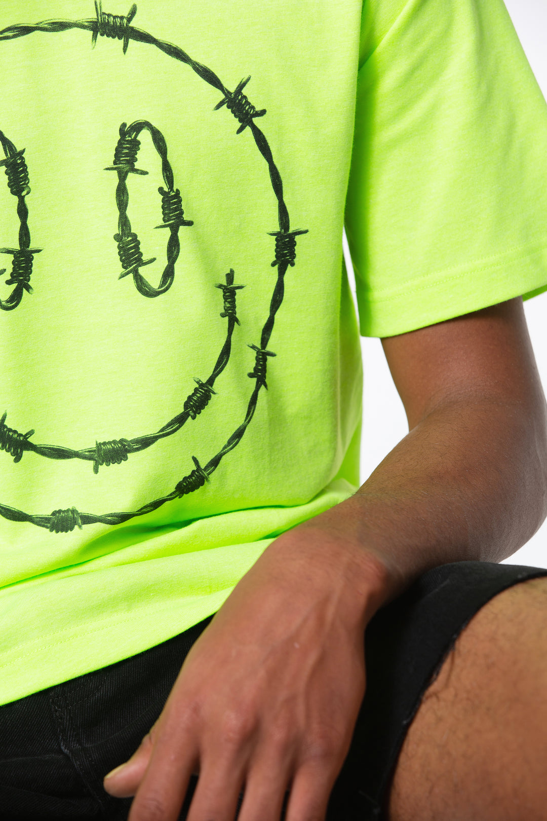 SST2 V1 NEON SMILEY