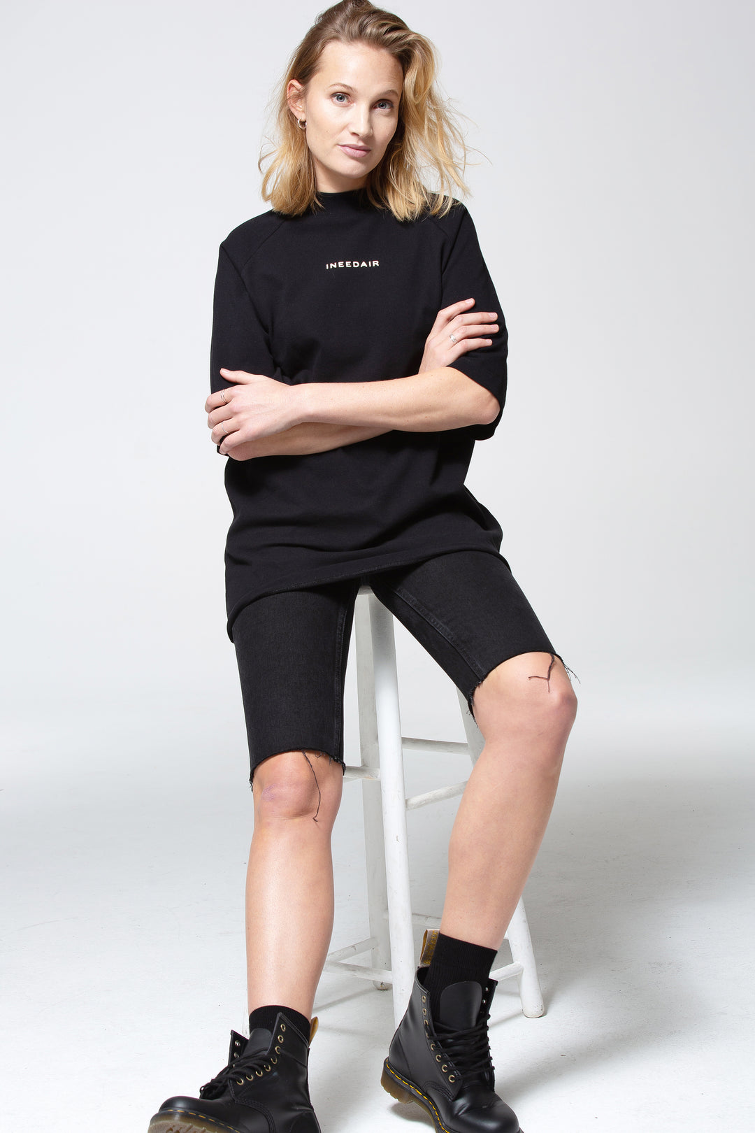 SST RAGLAN BLACK LOGO